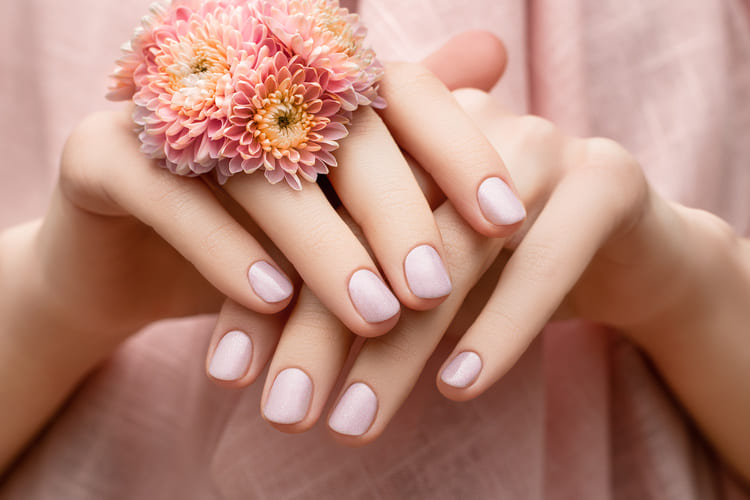 春ネイルは大人ピンクに決まり！ほんのり上品に色づくかわいい人気デザイン10選