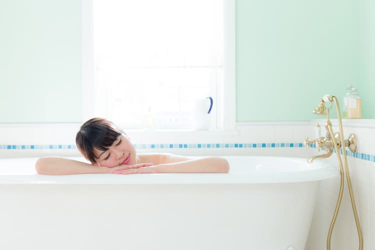 お家で簡単に楽しめる《炭酸風呂》の作り方とは？おすすめアイテムまでご紹介！