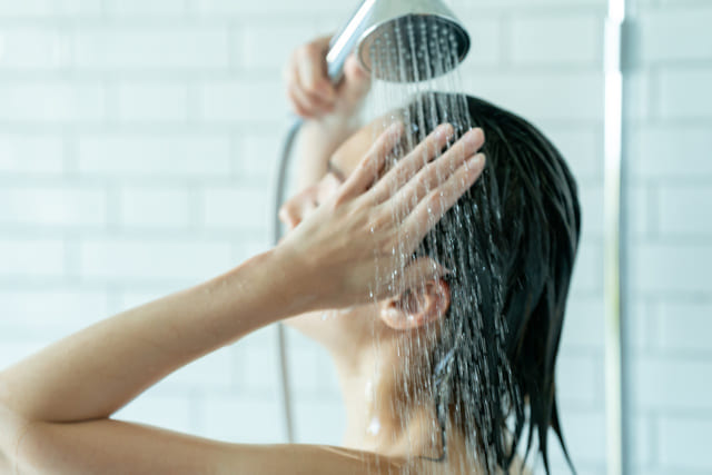 NGケア方法（2）髪の毛に熱いお湯を当てる