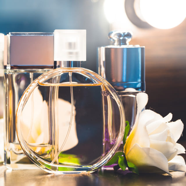 【30代向け】大人女性の香り漂う香水のおすすめ12選。自分のお気に入りを見つけよう イメージ