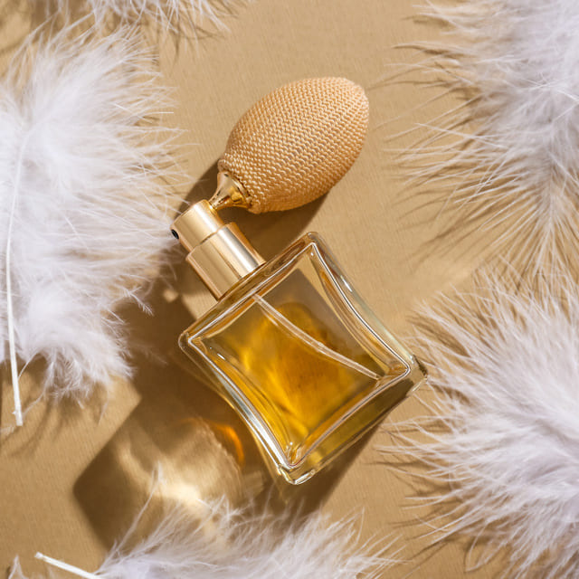 甘い匂いが特徴のバニラ香水10選！男女受け抜群の大人の魅力溢れる香りをお届け イメージ