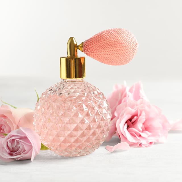 《20代レディース》人気の香水10選！素敵な香りを身につけて魅力的な自分を演出 イメージ