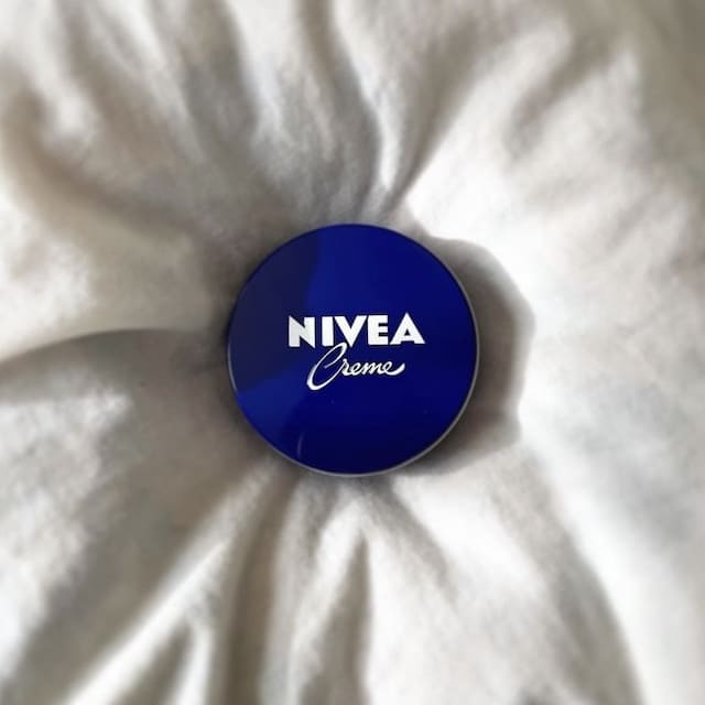 第4位 【NIVEA】保湿ケアの定番といえば「青缶」