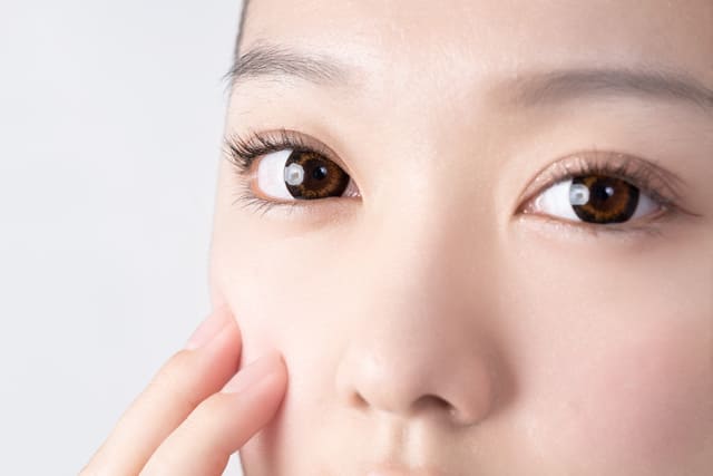 目元の皮膚構造の特徴とは？